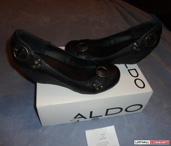 ALDO Black Leather 2 3/4" Wedge Heels Shoes Women's 9 (39)