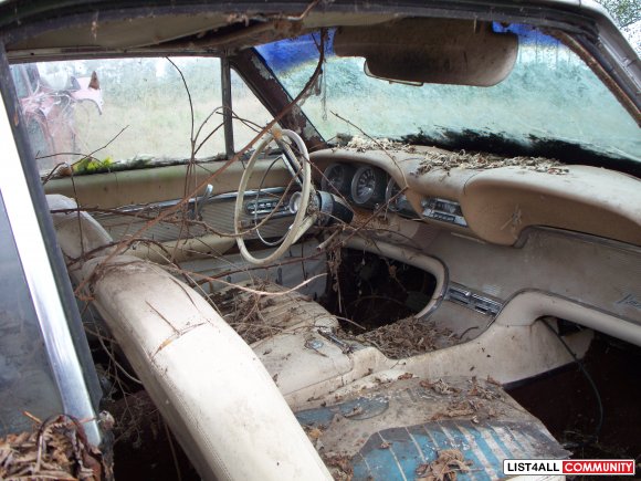 1961 Ford ThunderBird