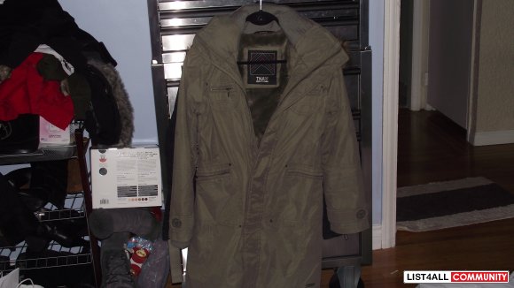 BNWOT TNA COAT