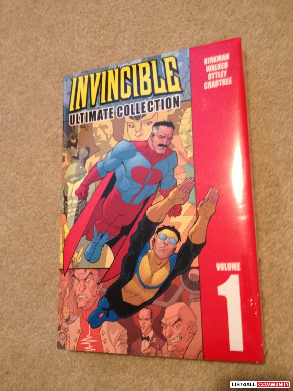 "Invincible" Book 1 (Hardcover) From writer of"The Walking Dead"