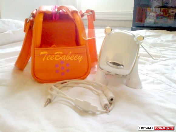 White iDog w/ Bag
