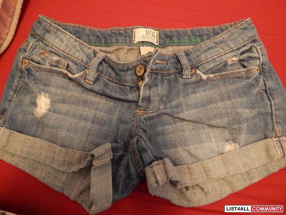 Great condition!! Garage denim shorts size 1