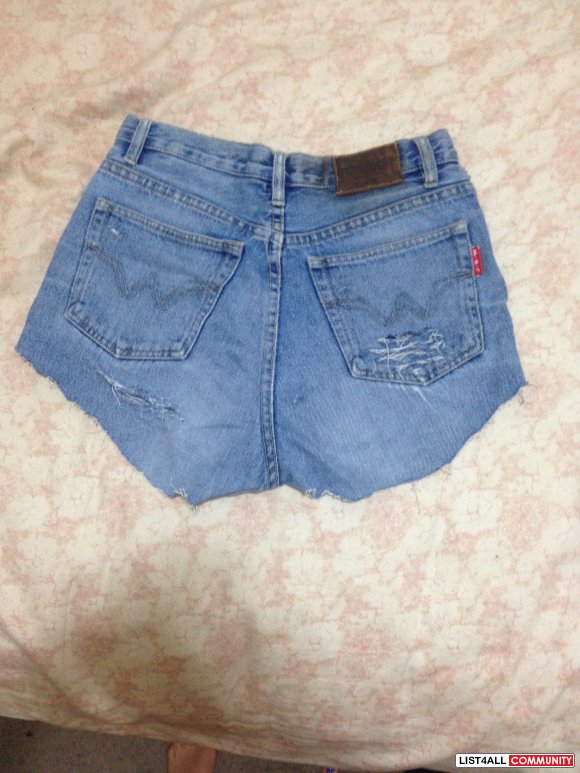 Super High-Waisted Vintage Distressed Shorts