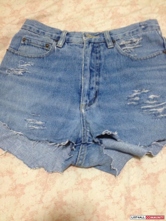 Super High-Waisted Vintage Distressed Shorts