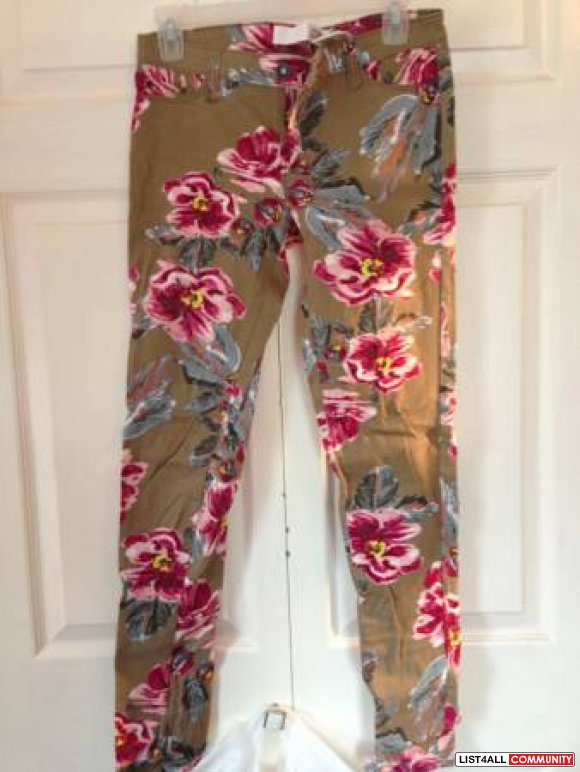 Joe Fresh Floral patterned pants size 2