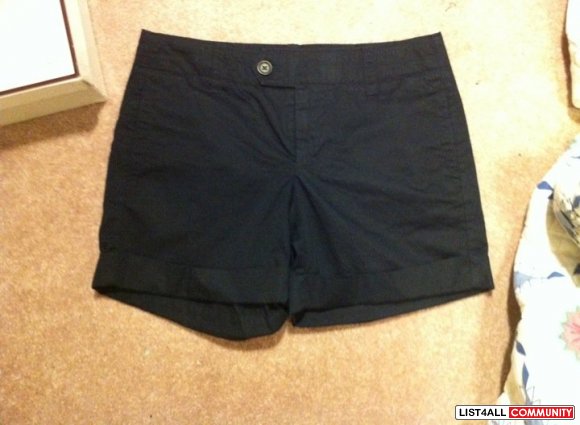 Gap navy shorts with tortoise button. Size 0.