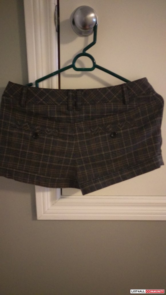 Forever 21: XS Plaid shorts