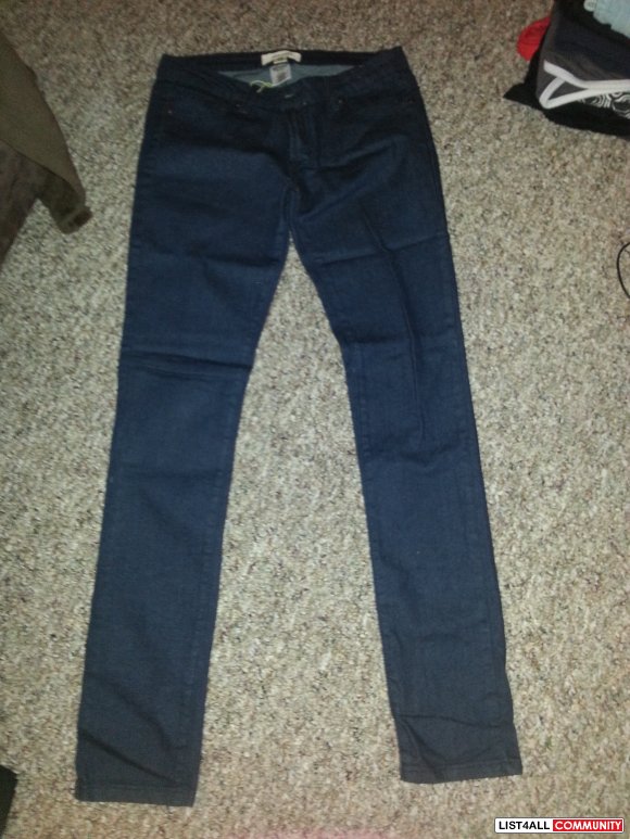 UB size 28 jeans new wit tag