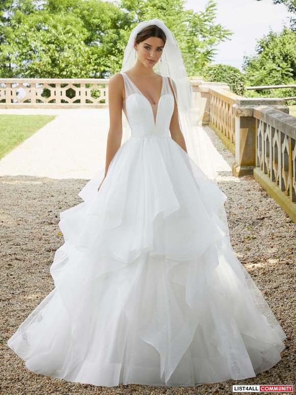 Browse through the most stunning Melbourne wedding dress collection