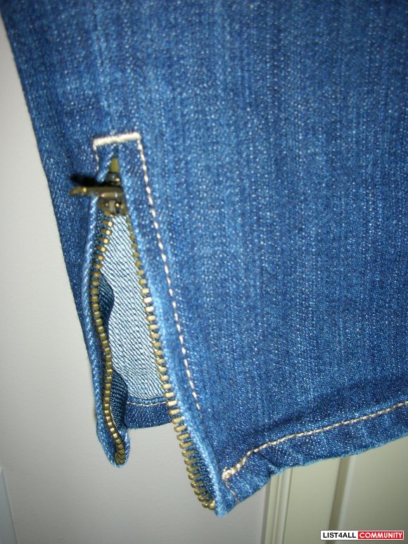 Hollister Stretch Jeans w/ zipper detail