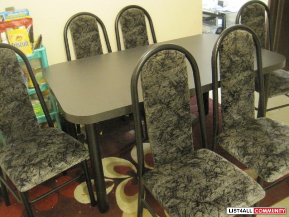 7 Piece Dining Table Set (1 Table + 6 chairs )