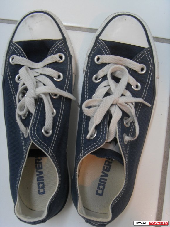 navy blue converse