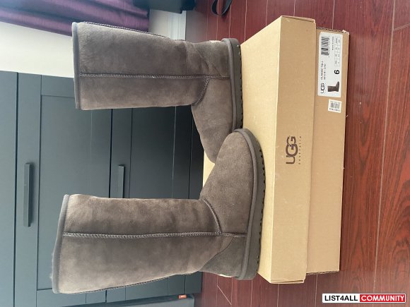 UGG CLASSIC TALL - BROWN SIZE 6