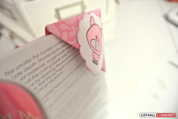 Piggy bookmark