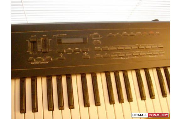 ROLAND D10 KEYBOARD - Great Condition!