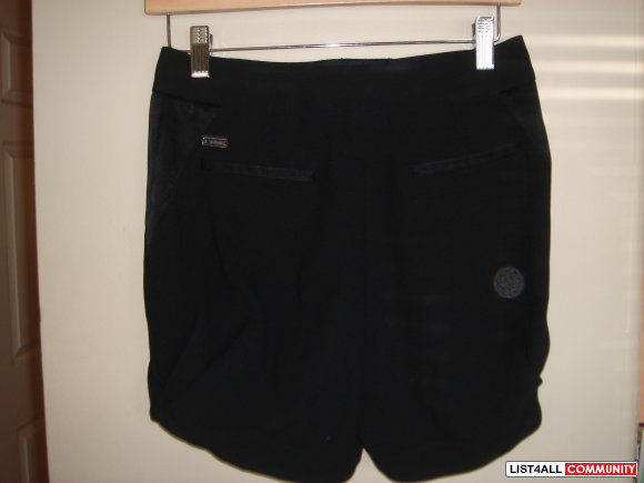 Aritzia Wilfred Black Bloomer Shorts - Size 0