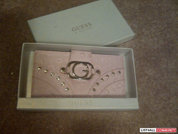guess wallet