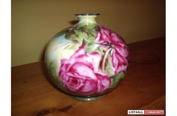 I picked up this pot in a huge antique fair in Southern Californa abou