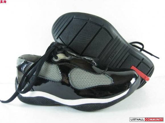 NEW AUTHENTIC PRADA RED LEATHER CHILDREN'S  www.kickshopping.com