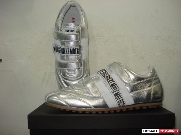 Large Nike, Jordan, adidas Shoes wholesaler in China http://www.forsal