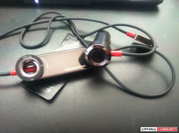 Monster 800 iPod & iPhone FM Digital Transmitter