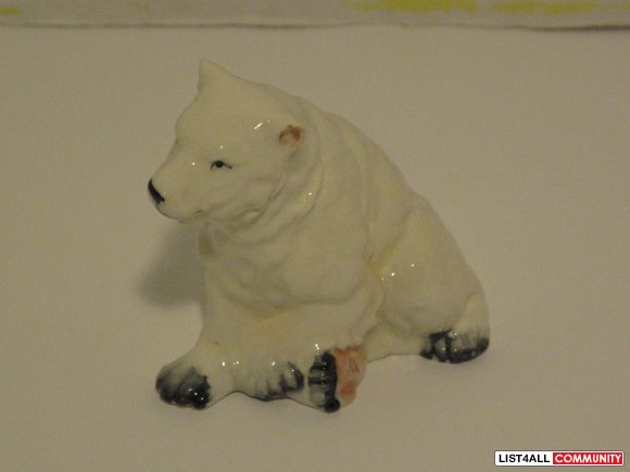 White Bear Display