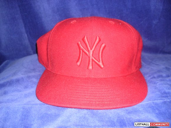 Fitted Red NewEra 7 3/8 New York Yankees MLB Hat
