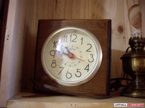 Sunbeam Vintage Plug in Clock