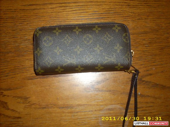 Louis Vuitton WRISTLET/wallet -reduced-
