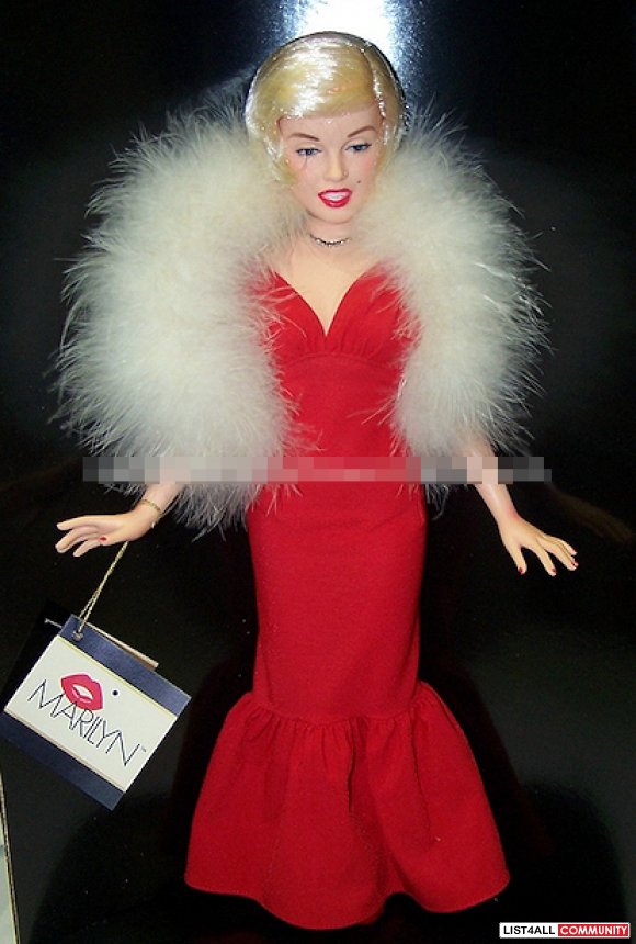 Marilyn Monroe World Doll