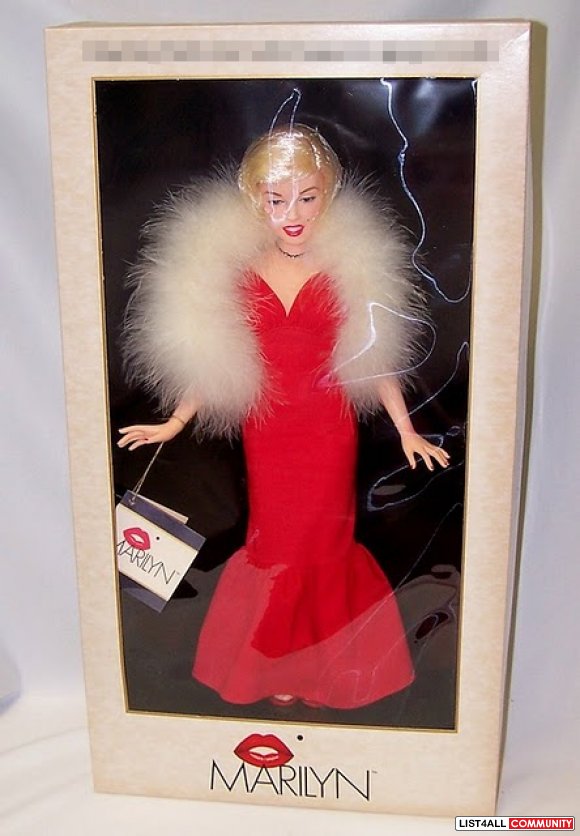 Marilyn Monroe World Doll