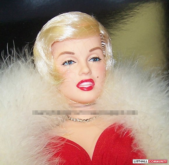 Marilyn Monroe World Doll