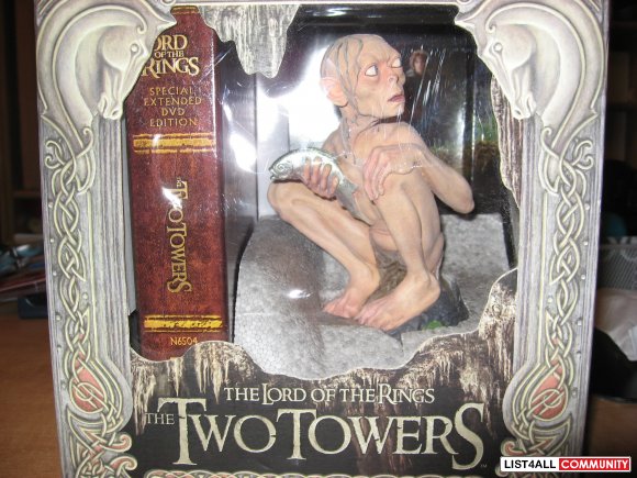Lord of the Rings: The Two Towers (Collector's DVD Gift Set)