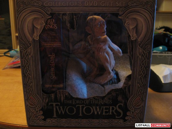 Lord of the Rings: The Two Towers (Collector's DVD Gift Set)