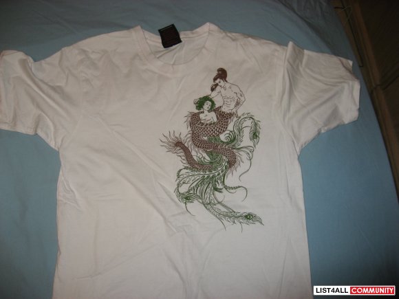 Iggi's Culture Coalition "Dragonman vs Phoniexwoman" Tee Size M