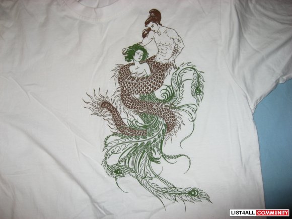Iggi's Culture Coalition "Dragonman vs Phoniexwoman" Tee Size M