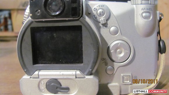 Dimage 5. 3.3 Megapixels